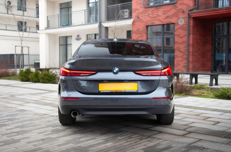BMW 218